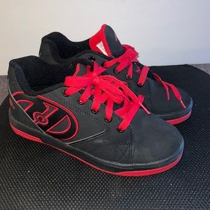 Heelys Propel 2.0 Skate Shoes Black Red Roller Sneakers Youth Size 6 770359